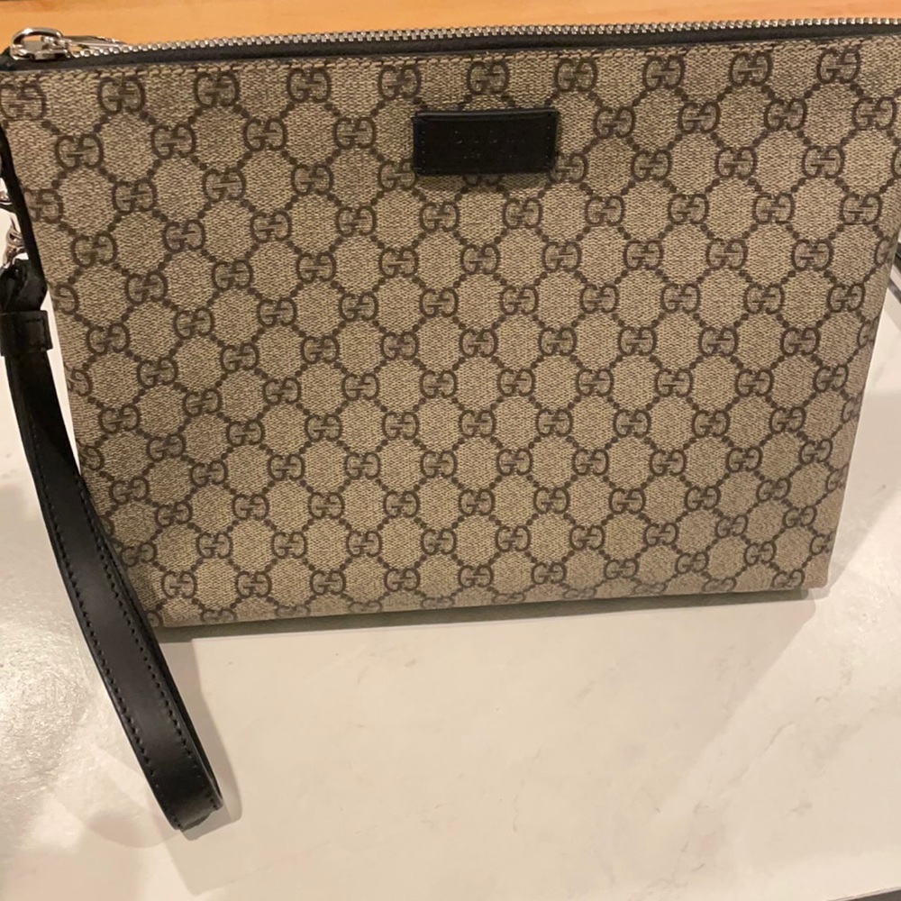 🚫SOLD🚫GG supreme wristlet